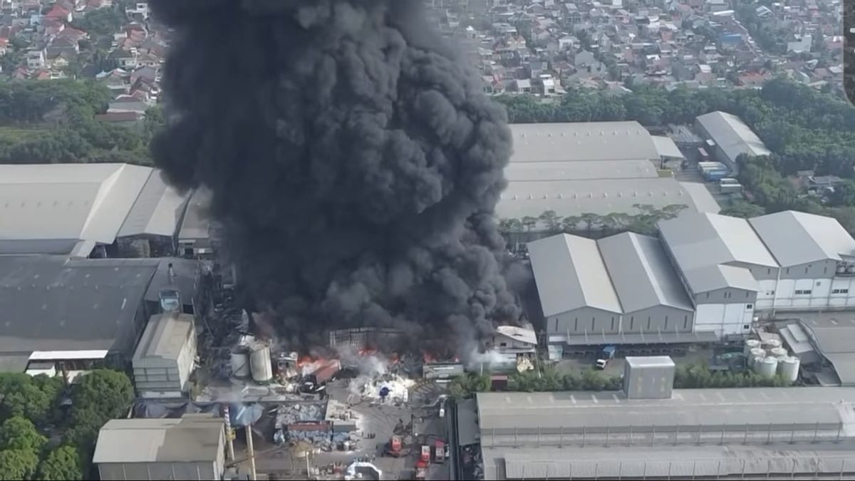 Les victimes d’incendie d’une usine de Bekasi passent à sept personnes