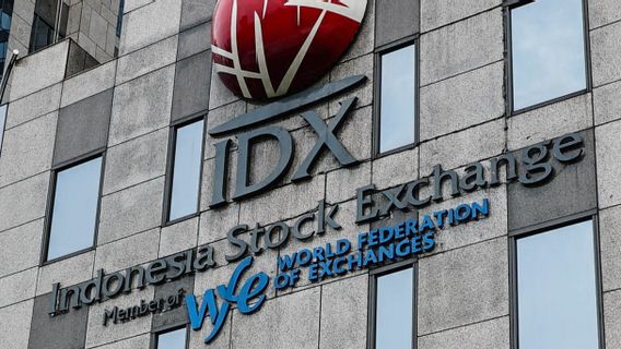 IHSG Kamis Ditutup Menguat 1,07 Persen Mendekati 5.000