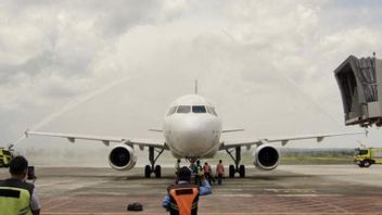 複合企業ルスディ・キラナが所有する航空会社、スーパーエアジェットのサマリンダ-スラバヤルートは、故郷に戻りたい東カリマンタンの住民を支援します