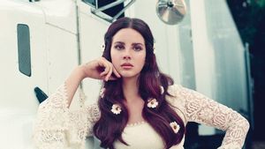 Dedikasi Lana Del Rey untuk Tunangan Jack Antonoff