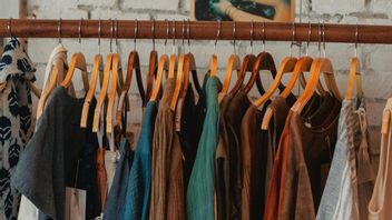 Dukung Sustainable Fashion dengan Repair Service, Apa Itu?