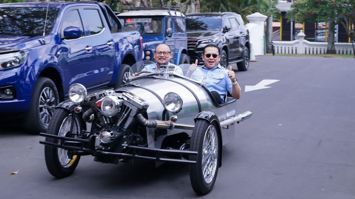 Anak Muda Yogyakarta Sukses Bangun Kendaraan Kustom Retro 3wheeler