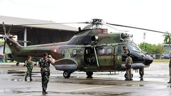 TNI Falls Super Puma Helps Evacuation Victims Of The Jambi Police Helicopter