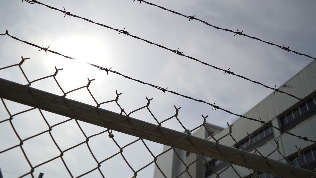 القبض على 5 سجناء في مركز احتجاز ساماريندا لكونهم عصابة احتيال ، تم خداع الضحايا عند شراء سيارات Avanxa