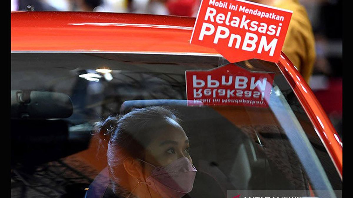 新車PPnBMインセンティブは静かな愛好家であり、インドネシア経済が回復した兆候、またはその逆ですか?