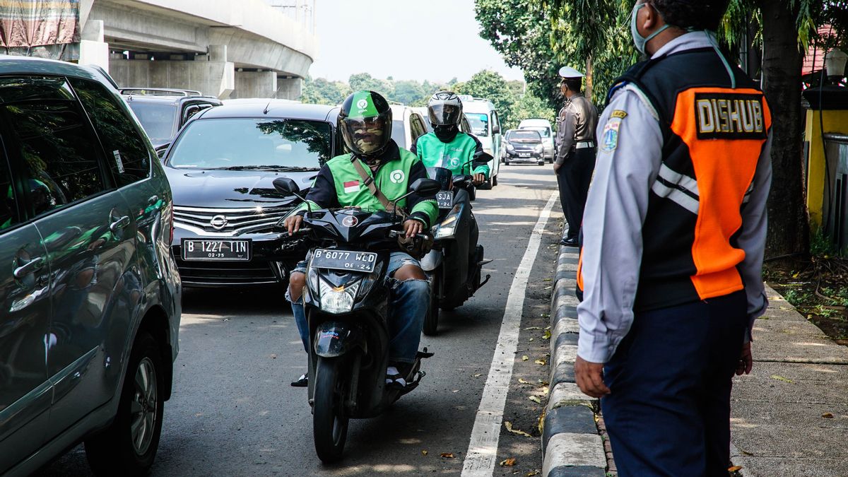 613 Online Motorcycle Taxis And Bases In South Jakarta Violate The PSBB