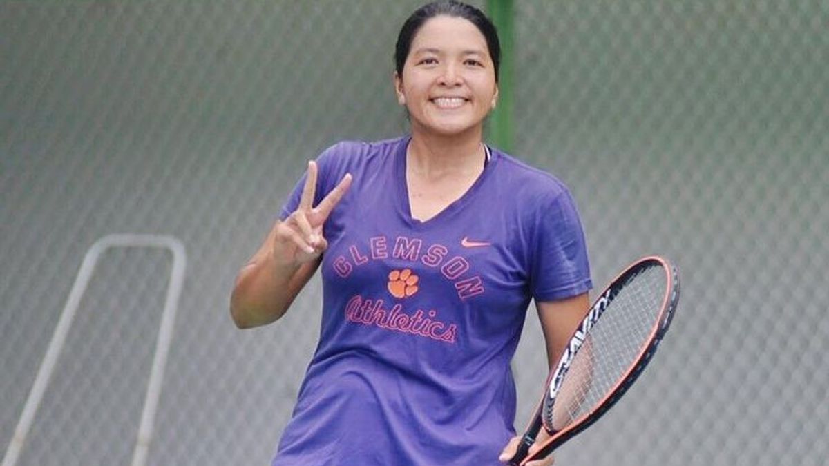 Surprisingly, Indonesian Tennis Player Jessy Rompies Beat The First Seed In Landisville