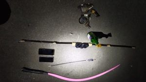 警方逮捕了3名斗殴演员,发现了莫洛托夫爆炸和弓刺