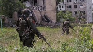 Ukraine Continues To Attack, Russia Strengthens Border Defense