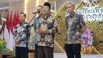 Mensos Gus Ipulは、論争の的となった人民学校調達を検証するTimsusチームを結成