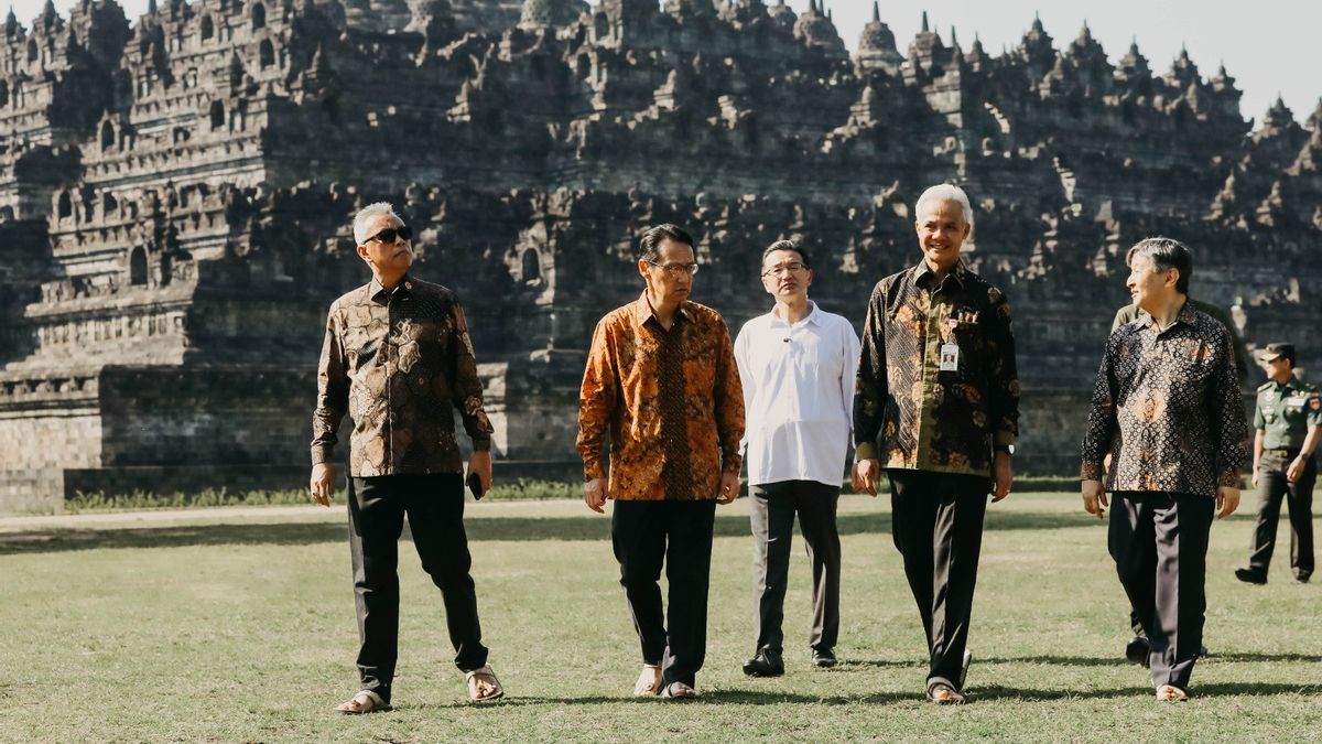 Ganjar Dampingi Kaisar Jepang Naruhito di Candi Borobudur: Beliau Terkesan