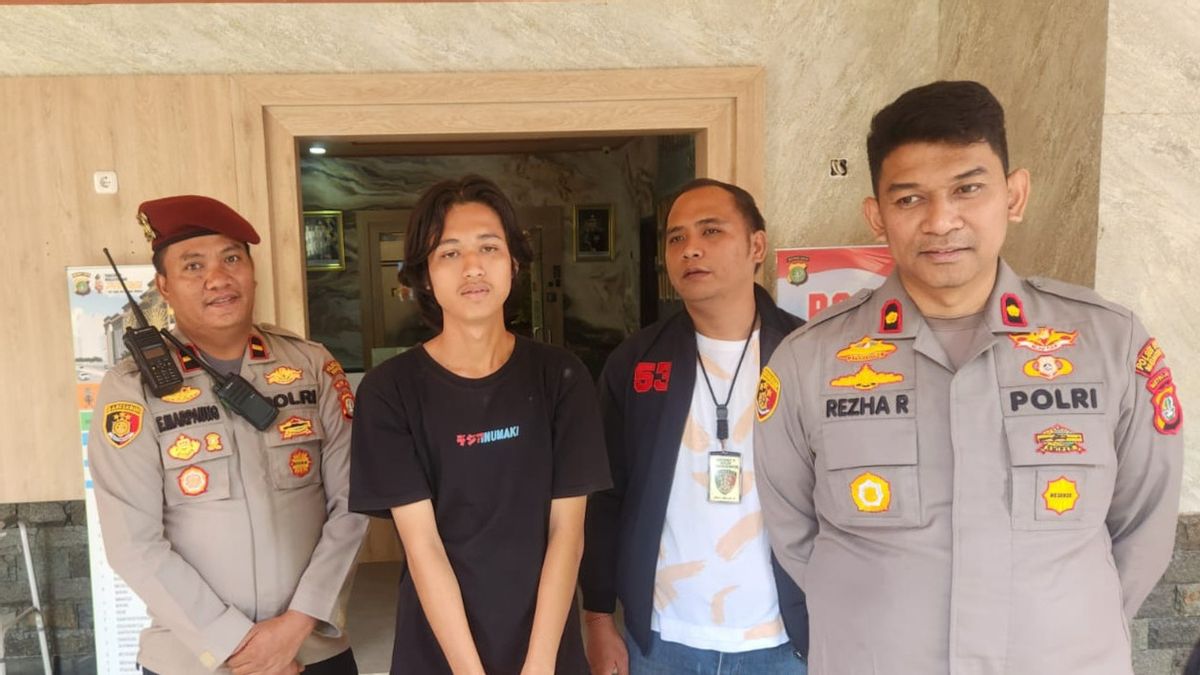 The Illegal Parking Attendant Who Went Viral for Extorting Motorists at the Hotel Indonesia Roundabout Has Finally Been Arrested by Police