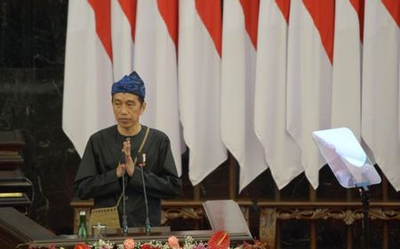 Kenakan Baju Suku Baduy, Jokowi Diingatkan Tuntaskan UU Masyarakat Adat