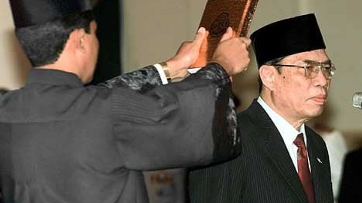 Baharuddin Lopa, Si Pendekar Hukum yang Berani Kirim Koruptor ke Nusakambangan