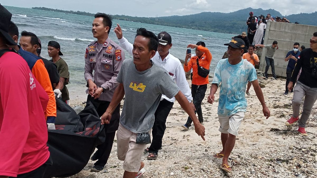 A 17-year-old Youth Found Dead In Carita Paradis Beach Pinggir