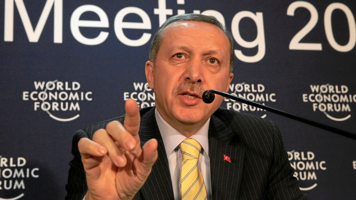 متحدثا مع الرئيس هرتسوغ عبر الهاتف، يريد الرئيس أردوغان السماح للفلسطينيين بدخول إسرائيل خلال شهر رمضان، والوصول إلى المسجد الأقصى على مدار 24 ساعة