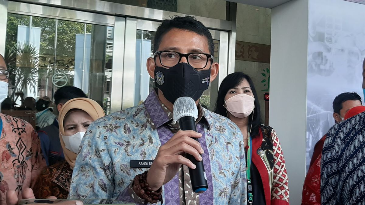 حجم الأموال يصل إلى 72 تريليون روبية خلال العودة إلى الوطن في العيد ، Menparekraf Sandiaga Uno: يجب على الجهات الفاعلة في مجال الأعمال اغتنام الفرص