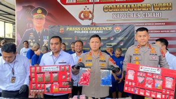 avant d’être diplômé arrêté pour circuler de la marijuana, étudiant à Cimahi Gagal Wisuda