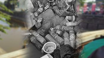 ضباط PPSU العثور على جثة رجل عاري في منتصف زجاجة مشروب بلاستيكي في نهر سيليونغ