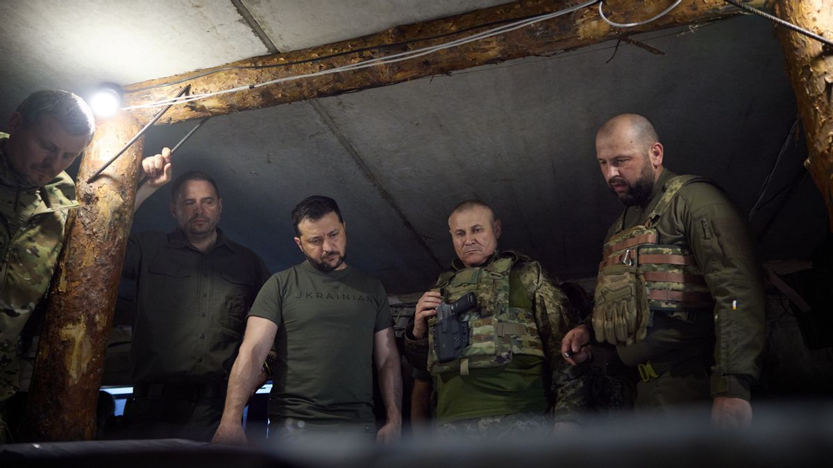 الرئيس زيلينسكي يؤيد قتاله العسكري مع القوات الروسية في منتصف الشتاء