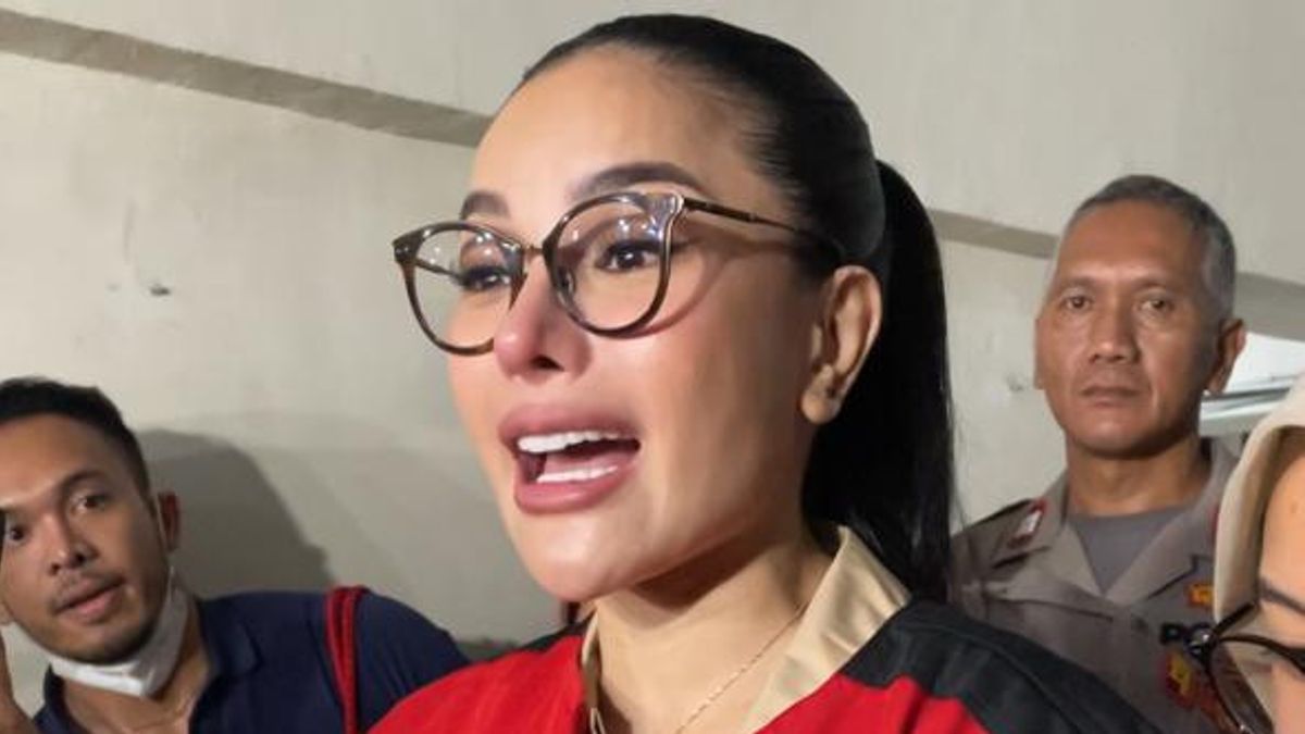 Sidang Kasus Reza Gladys Hampir Rampung, Nikita Mirzani Menangis