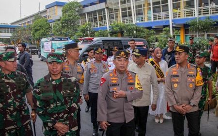 Cek Terminal Purabaya Sidoarjo, Kapolri Tekankan Prioritas Keselamatan Pemudik