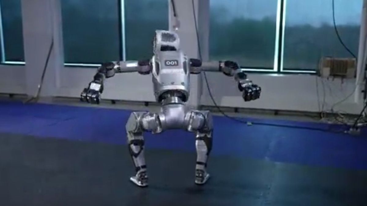 Le robot humanitaire de l'Atlas apprend à tomber sans causer de dommages