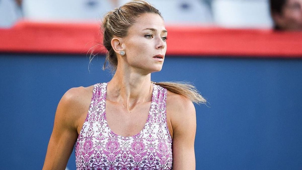 Camila Giorgi's Sexy Tennis Controversy: Used To Pose In Lingerie, Now Plays With Kitchen Appliances Company Logos