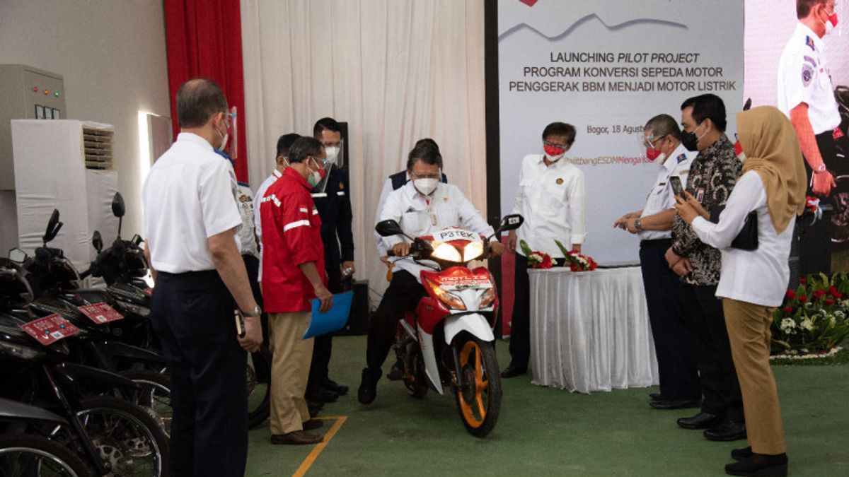 Invite Community To Use Electric Motorcycles, Minister Of Energy And Mineral Resources: We Burn Rp 1.2 T Money Every Day For Fuel