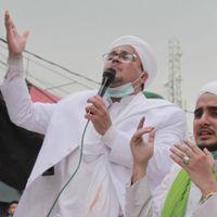 Pangdam Jaya Perintahkan TNI Copot Spanduk Rizieq: Kalau Perlu, FPI Bubarkan Saja