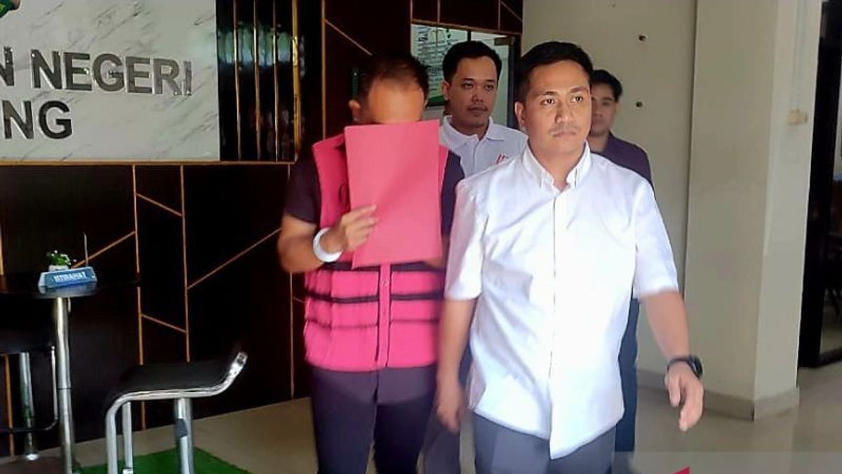 Kejari Sorong a établi 3 suspects de corruption, y compris le chef de l’hôtel d’initiales BLKI RA