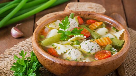 7 Lauk Pendamping Sayur Sop untuk Menambah Cita Rasa dan Kelezatannya