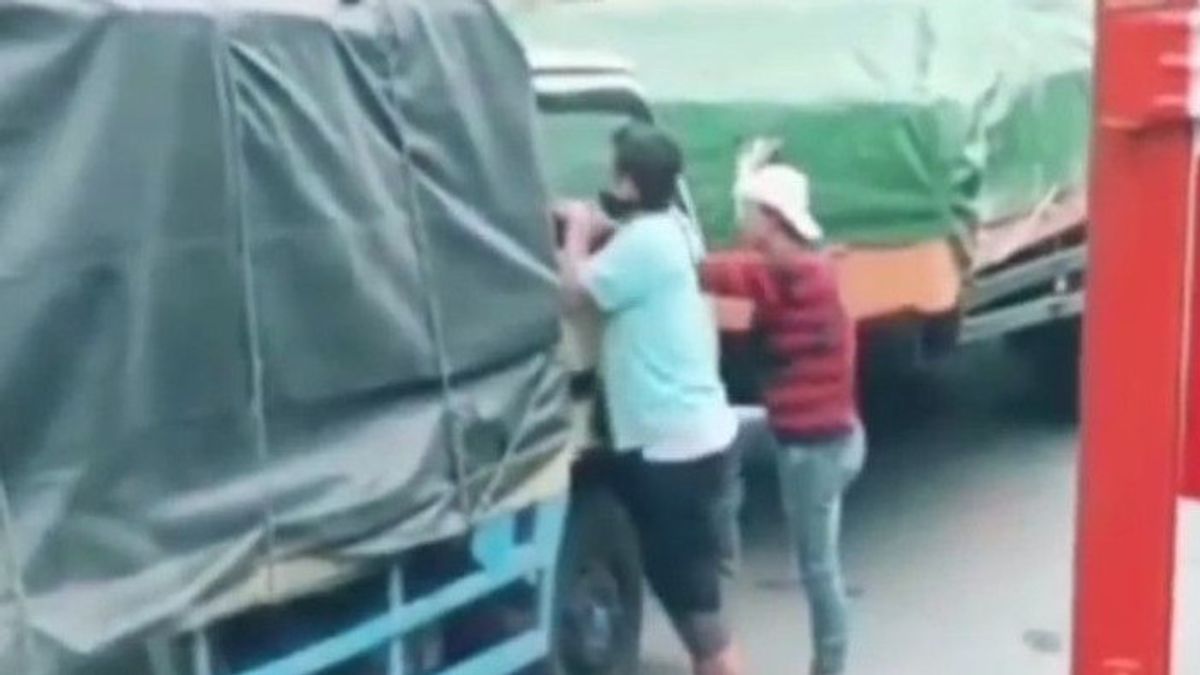2 Dipalak Truck Drivers, Jalan Perintis Kemerdekaan Pulogadung Rawan Thugs Bersajam
