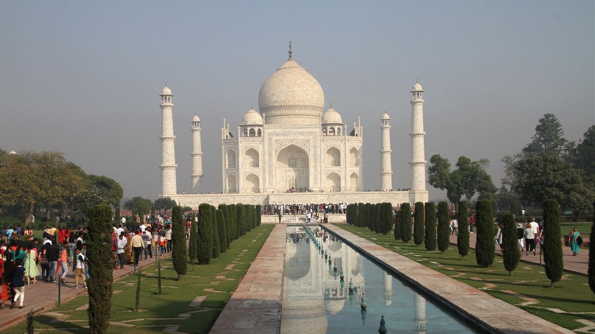 Build A Replica Of The Taj Mahal For His Wife, This Man Makes A Symbol Of Love And Polarization Criticism