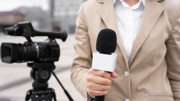 Wajib Tahu News Broadcaster! Here are the Important Things in Reading News Scripts