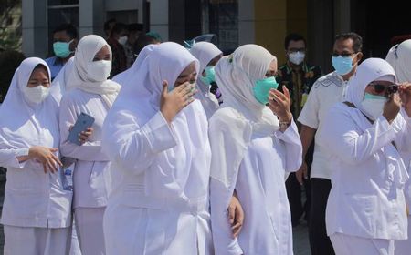 Masyarakat Masih Banyak Percaya Lahiran di Dukun daripada di Bidan