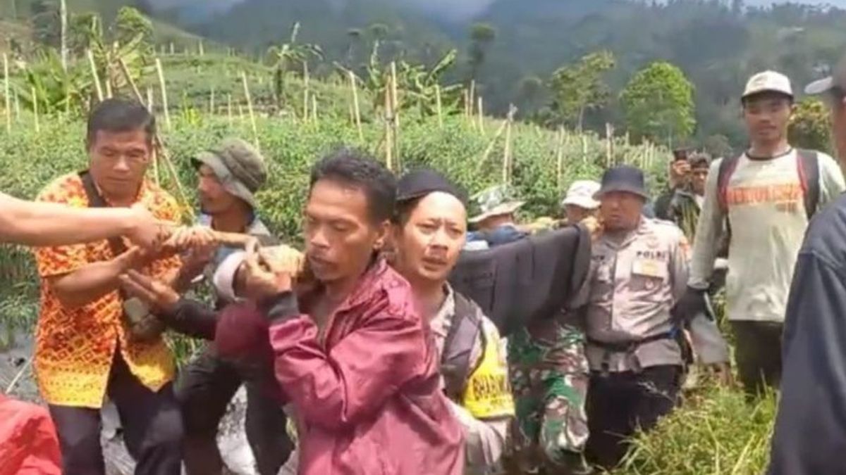 ar, un escalier disparu au mont Cik kira Garut a été retrouvé par l’équipe SAR