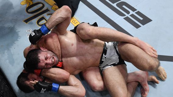 Khabib Et Les Instructions D’étranglement Arrière-nu, Clé De La Victoire De Makhachev