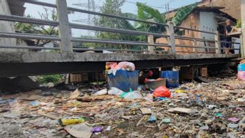 Duh, Garbage Piles Up In The Klender River Sodetan Project, City Government Will Work On Service