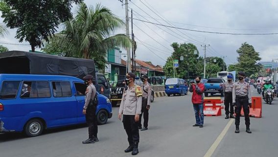 Tak Kantongi Surat Rapid Test Antigen, Ratusan Wisatawan di Puncak Cisarua Dipulangkan 