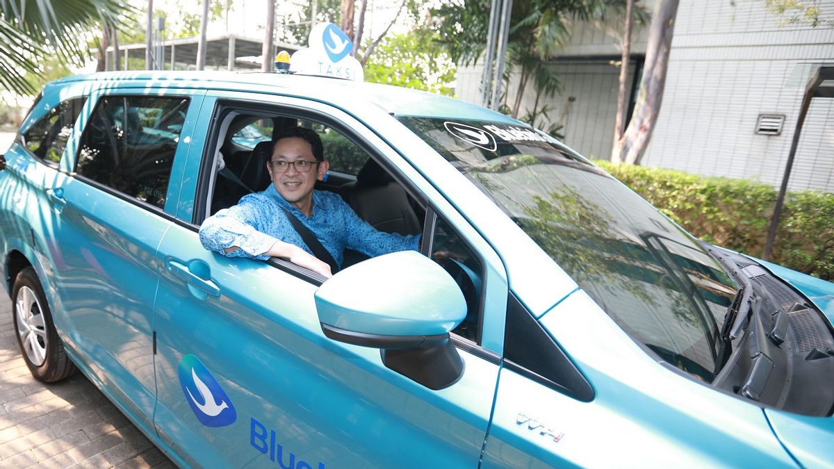 Non seulement les véhicules électriques, le groupe central de Blue Bay a testé la flotte PHEV en Indonésie