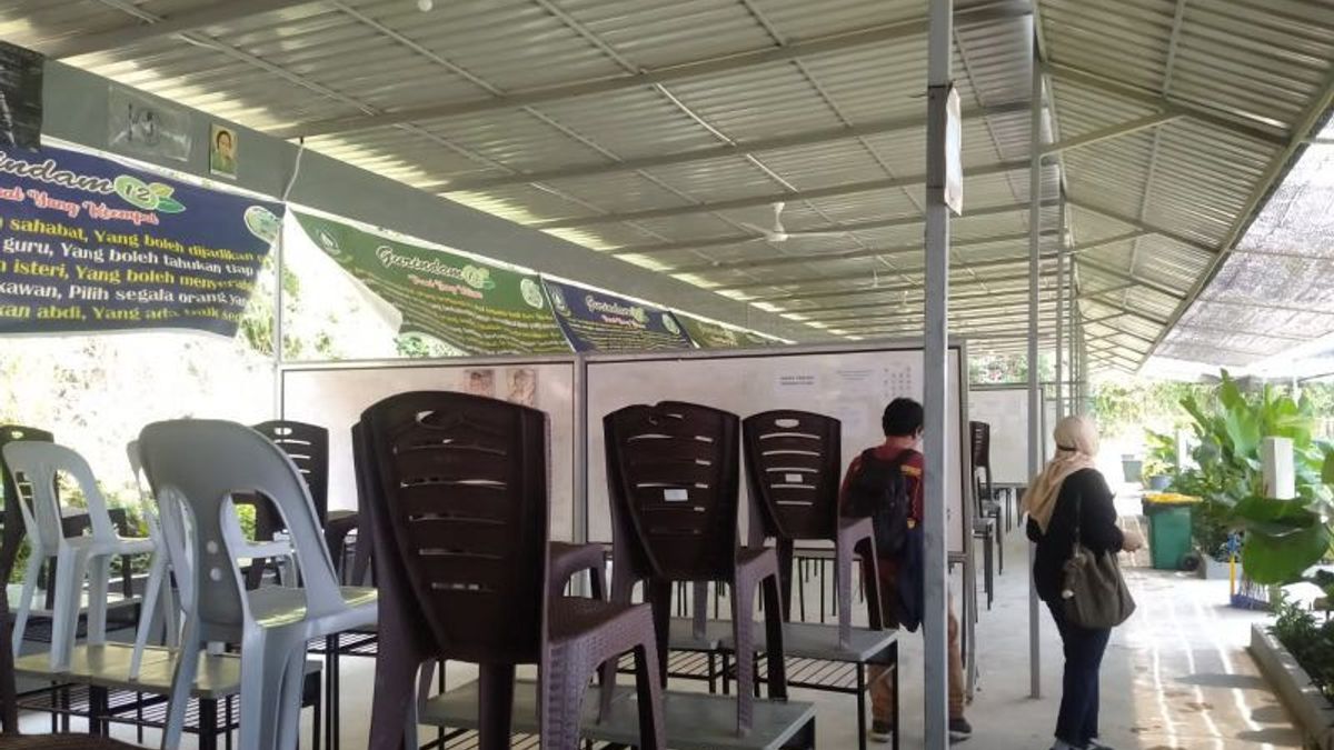 العثور على فصل دراسي في المدرسة الثانوية في باتام على غرار فودكورت ، يشعر أعضاء DPRD Kepri بخيبة أمل من مطالبة Disdik بالتصرف على الفور