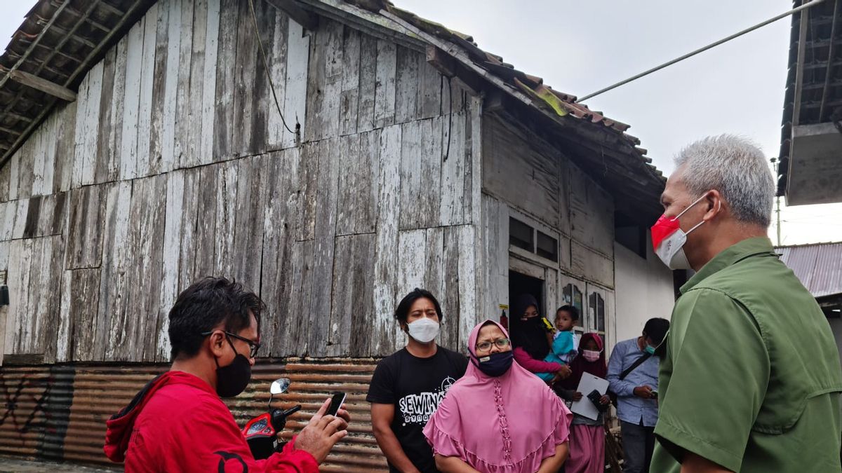 Observers Are Confused Seeing The Action Of PDIP Temanggung Cadre Who Returns Ganjar's Aid: Though He Could Be In Need Of Help