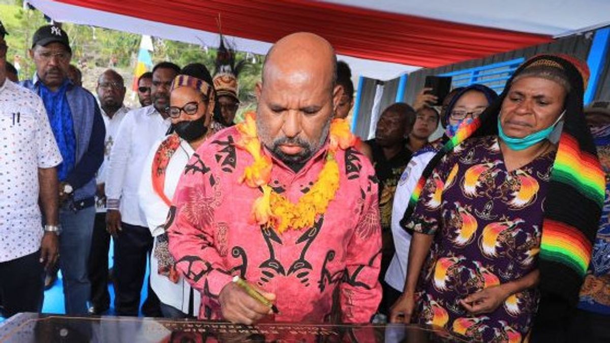 Gubernur Papua Lukas Enembe Minta Bandara Mamit di Tolikara Dibangun Pagar Keliling