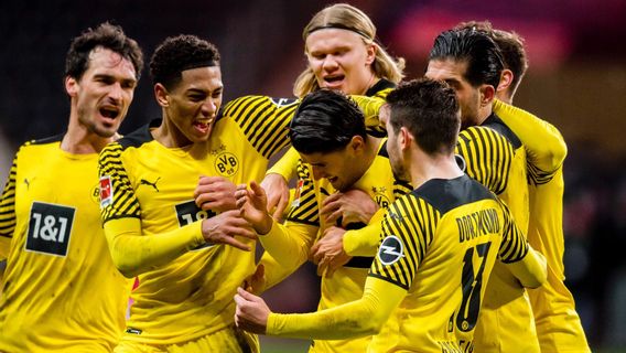 Dortmund <i>Comeback</i> Dramatis, Pukul Frankfurt 3-2