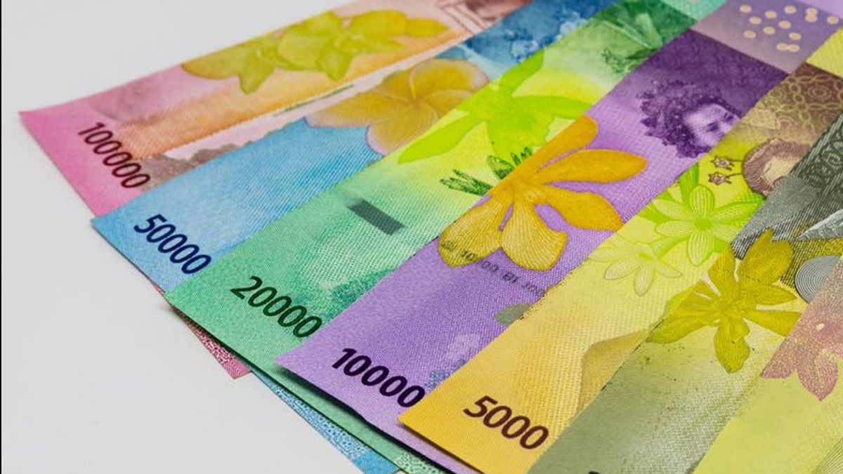 On Tuesday, Rupiah Was Closed Down 0.35 Percent To Rp15,468 Per US Dollar