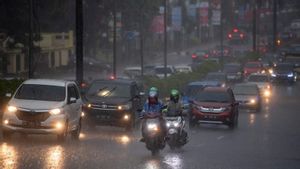 Prakiraan Cuaca Minggu 22 Februari, BMKG: Mayoritas Wilayah RI Hujan Lebat