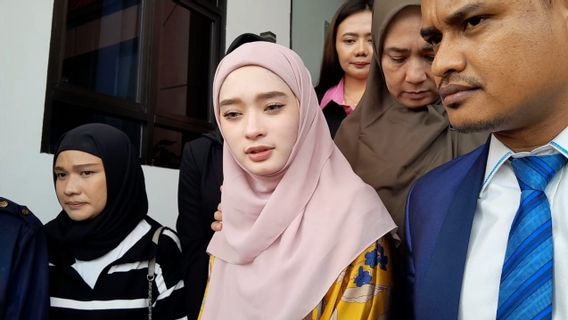 Tidak Ada Kata Sepakat, Sidang Cerai Inara Rusli dan Virgoun Berlanjut ke Tahap Pembuktian