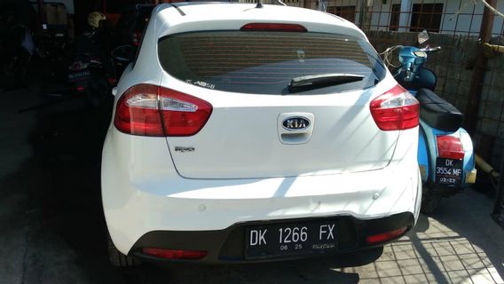 Tipu PNS Jual Mobil BMW dengan Jaminkan Kia Rio, Pria di Bali Setor Uang Kejahatan ke Istri dan Mertua
