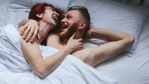 5 Cara Mendapatkan Orgasme Campuran yang Sangat Intens